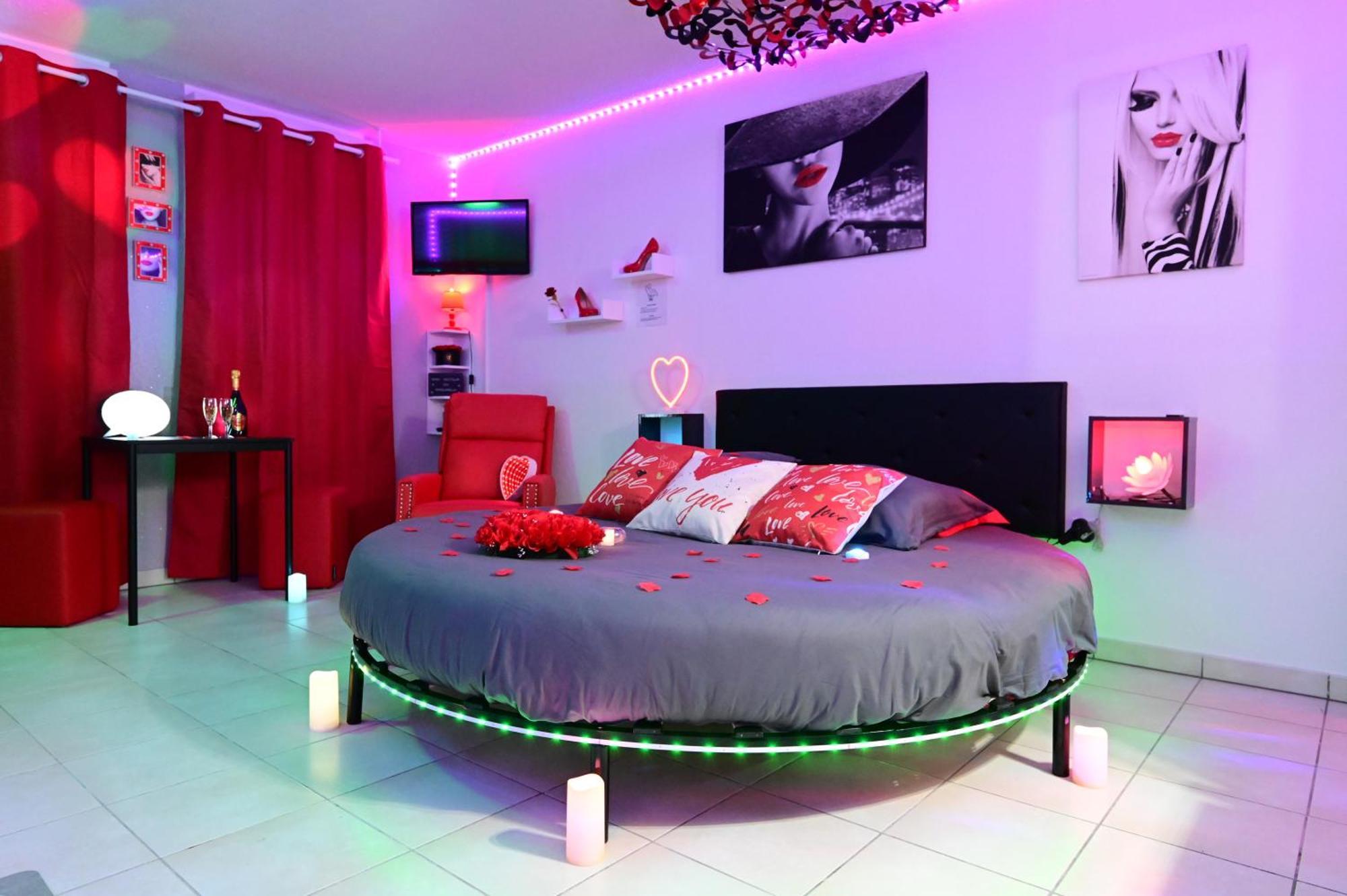 Love Room A Deux Pas De L'Ocean Avec Hammam, Sauna Et Bain A 2 :-) Biscarrosse Eksteriør billede
