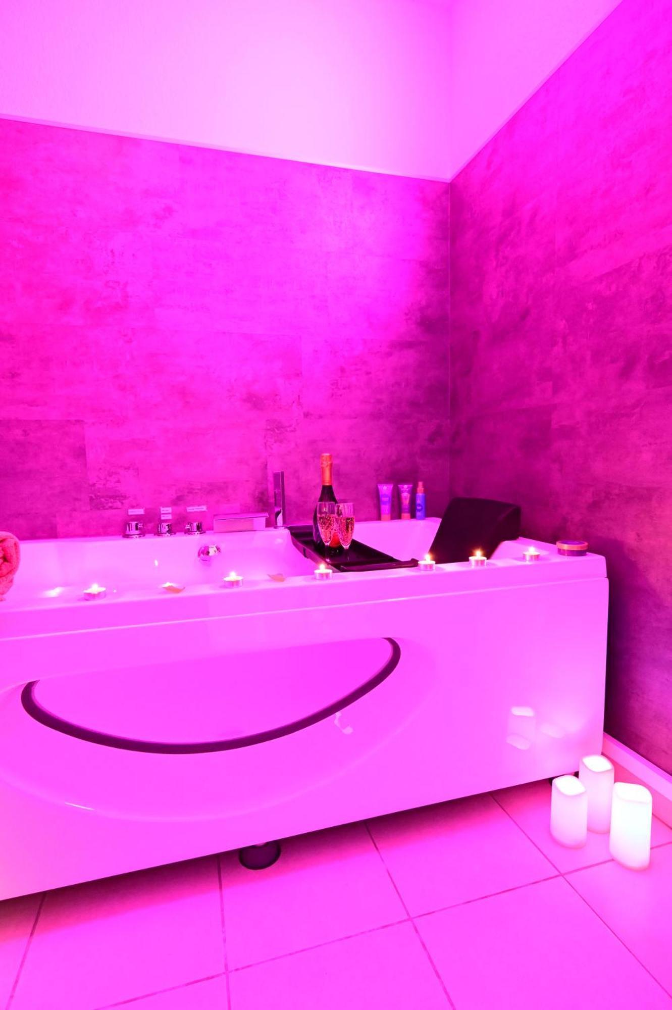 Love Room A Deux Pas De L'Ocean Avec Hammam, Sauna Et Bain A 2 :-) Biscarrosse Eksteriør billede