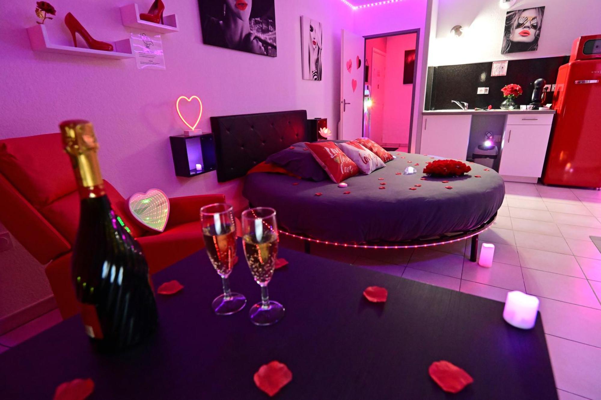 Love Room A Deux Pas De L'Ocean Avec Hammam, Sauna Et Bain A 2 :-) Biscarrosse Eksteriør billede