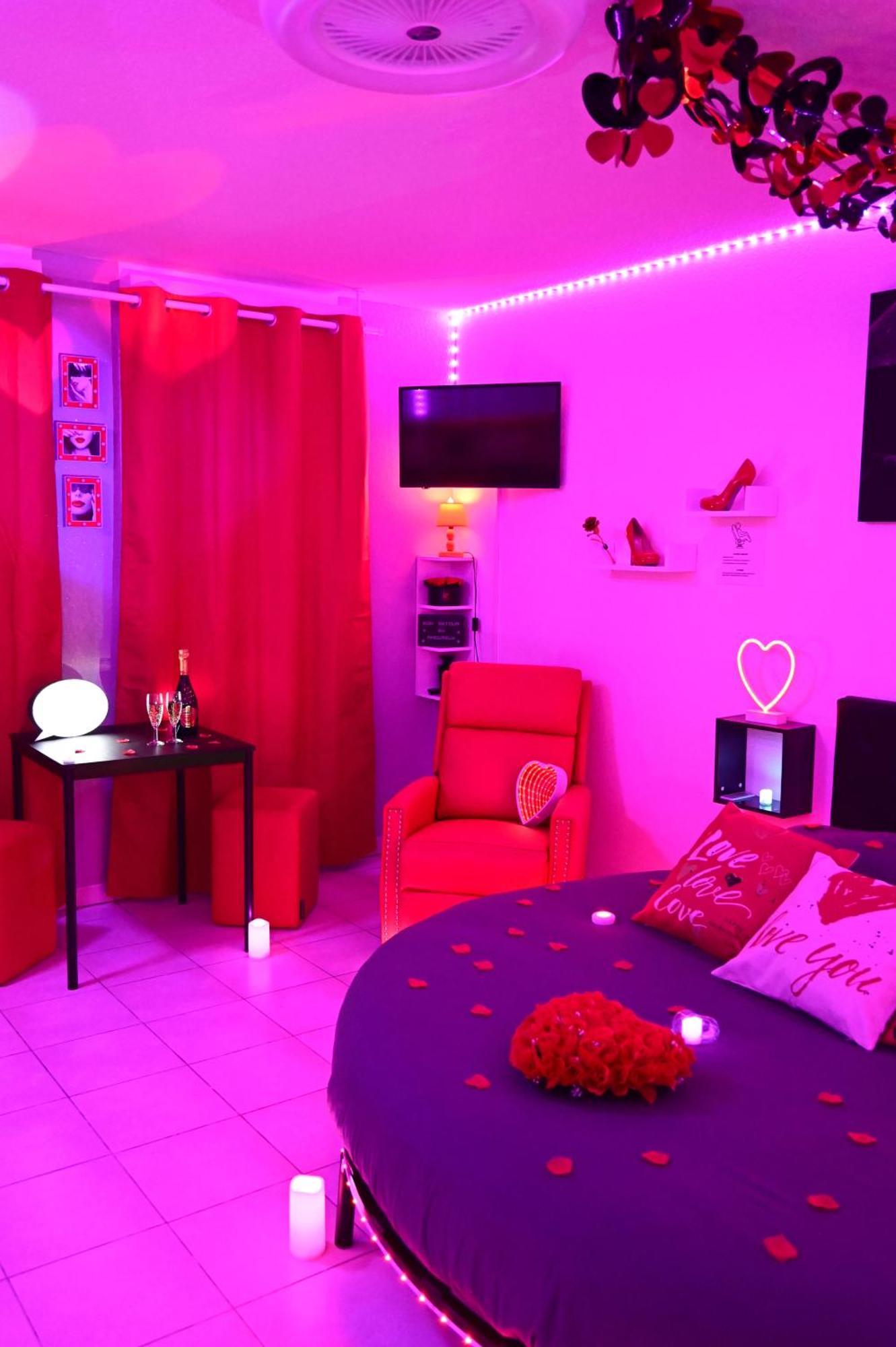 Love Room A Deux Pas De L'Ocean Avec Hammam, Sauna Et Bain A 2 :-) Biscarrosse Eksteriør billede