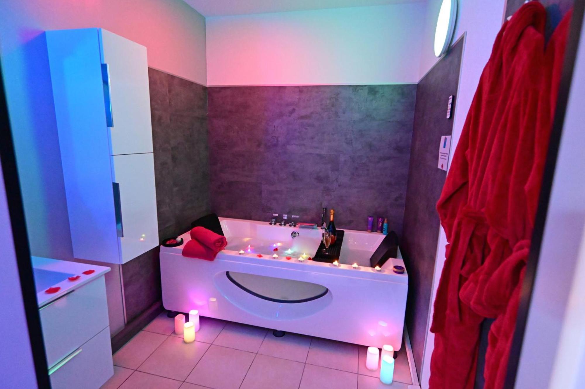 Love Room A Deux Pas De L'Ocean Avec Hammam, Sauna Et Bain A 2 :-) Biscarrosse Eksteriør billede